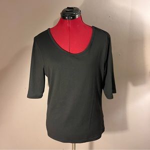 MIK A ROSE, Black top size large, 100 percent polyester nwot